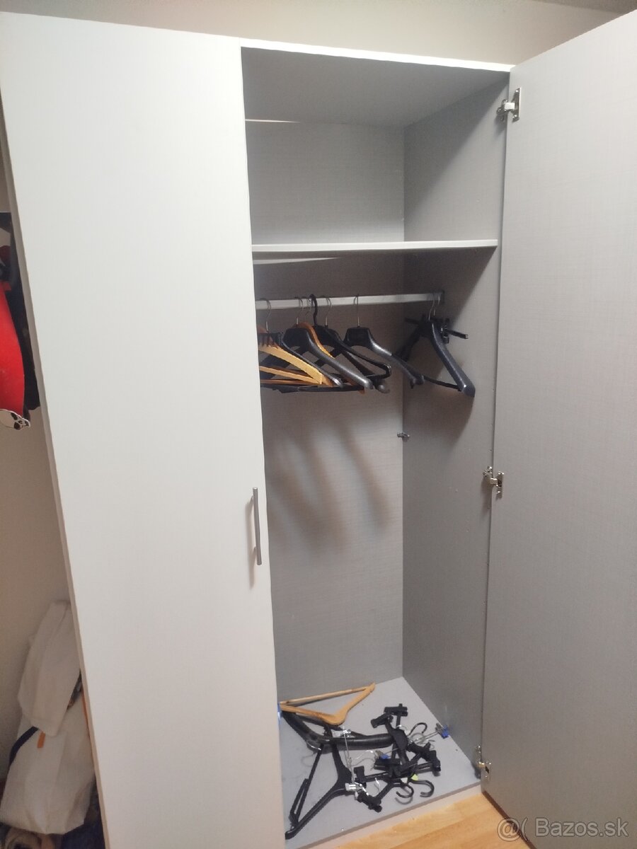Predám velku šatníkovu skrinu - 2