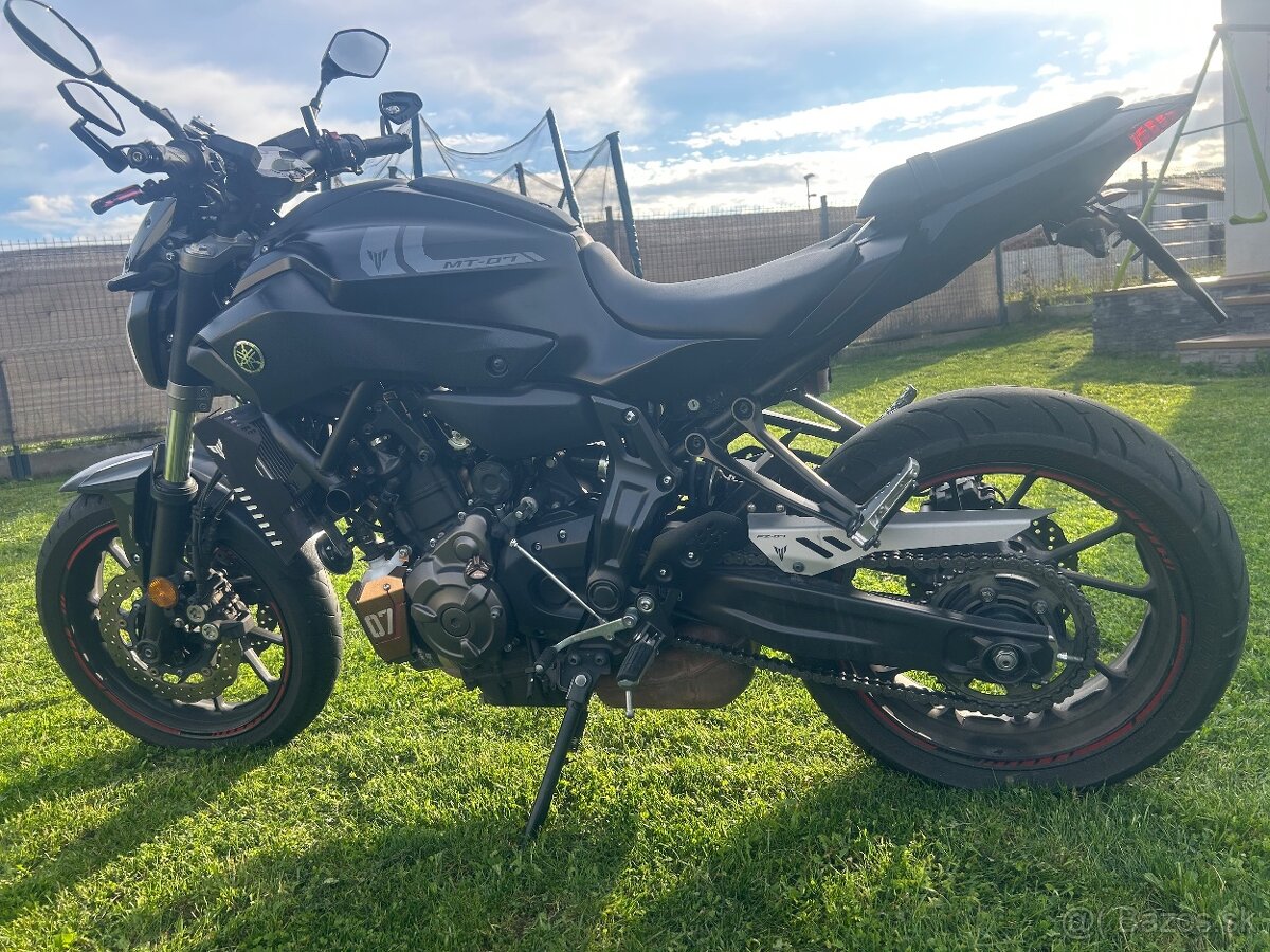 Yamaha MT 07 - 2