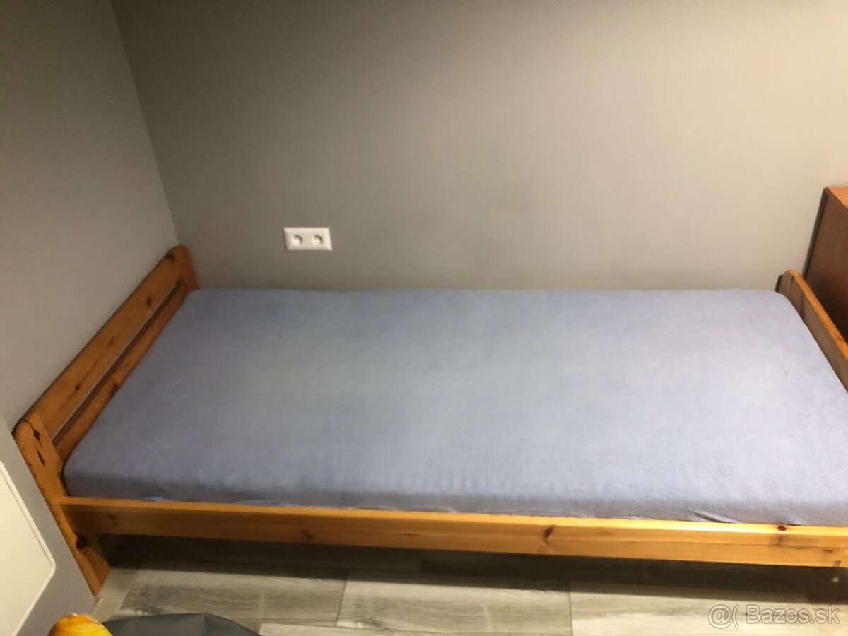 Drevená posteľ - 2
