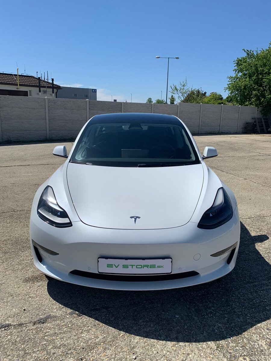 Tesla Model 3 2022 Long Range AWD SoH 93 % - 2