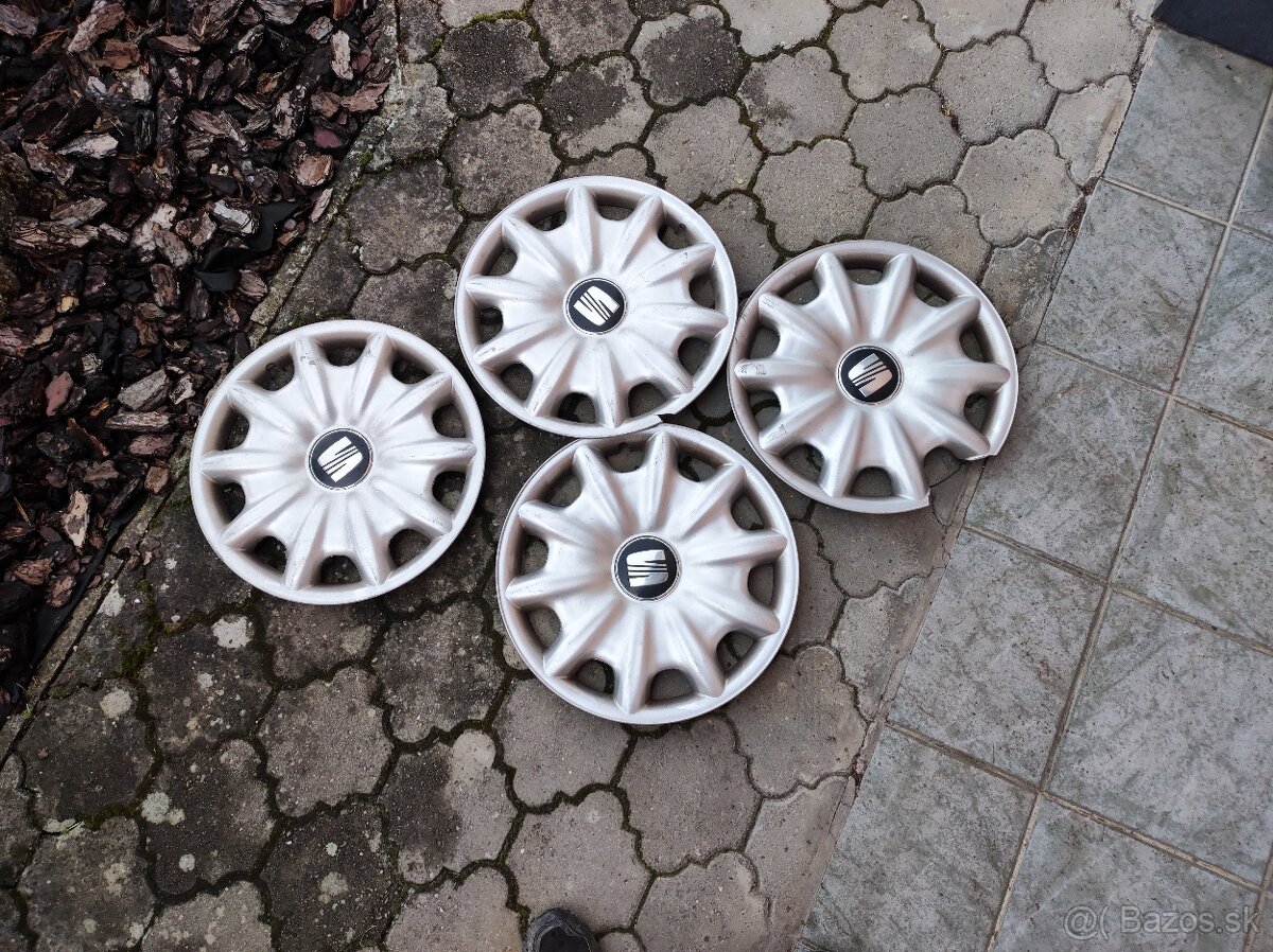 Puklice Seat a plechove disky - 2