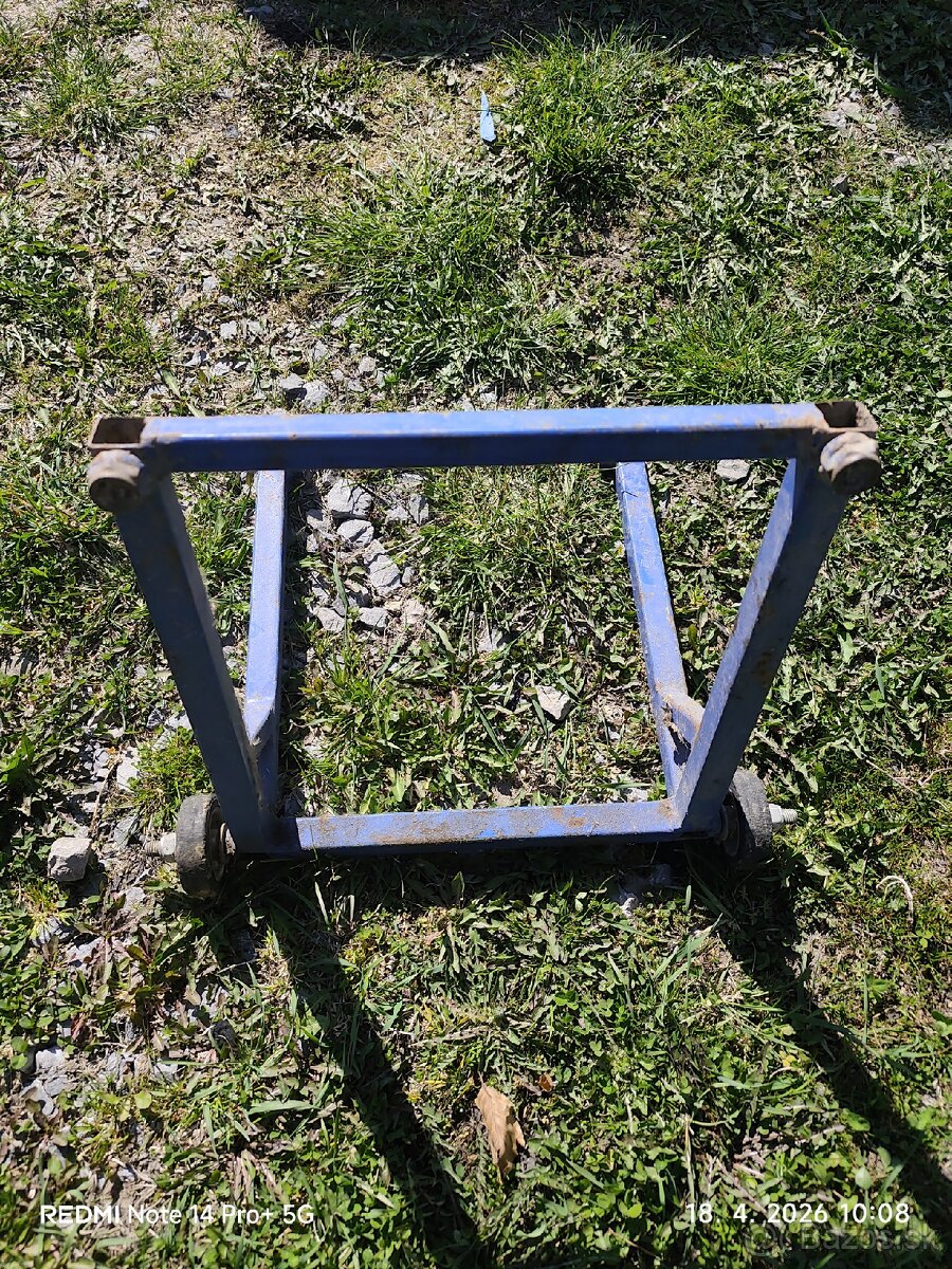 Stojan na motorku - 2