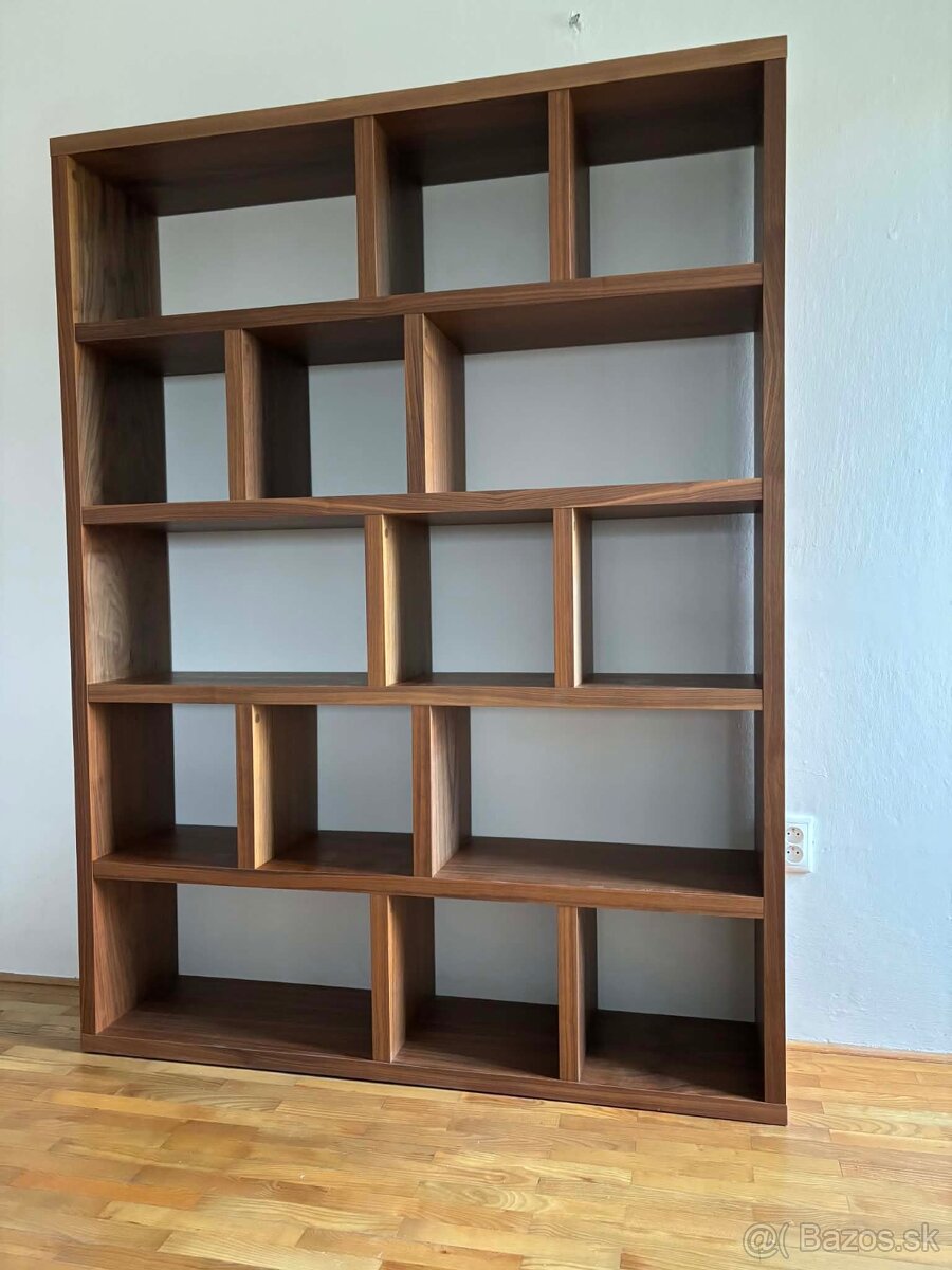 Knižnica / Regál - 2