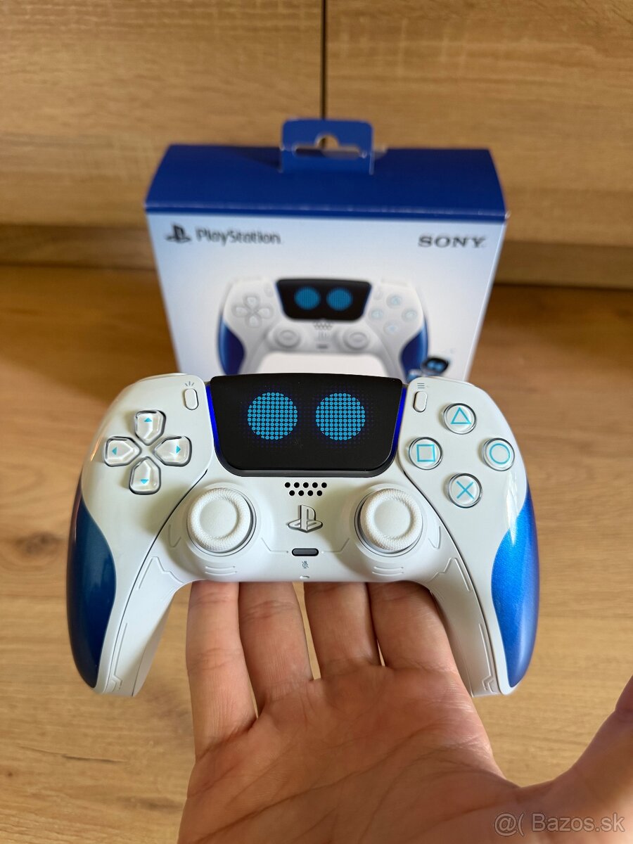 PS5 DualSense Astro Bot Limited Edition - 2