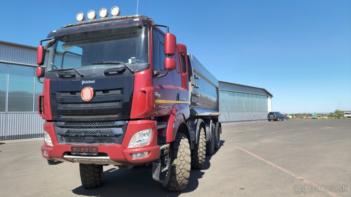 Tatra Phoenix 8x8 President - 2