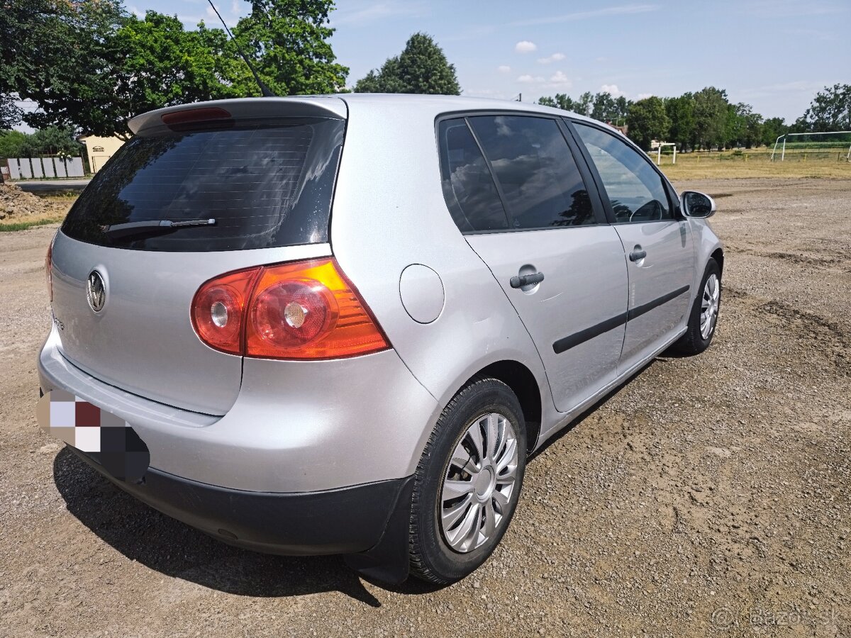 VW GOLF V 1.4 Benzín - 2