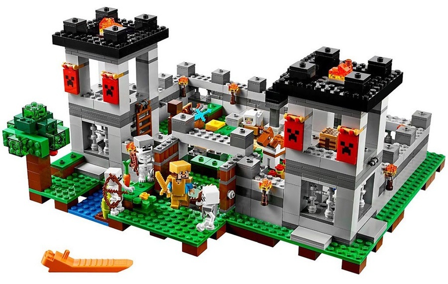 Lego Minecraft pevnosť 21127 Rezervované do 15.4 - 2
