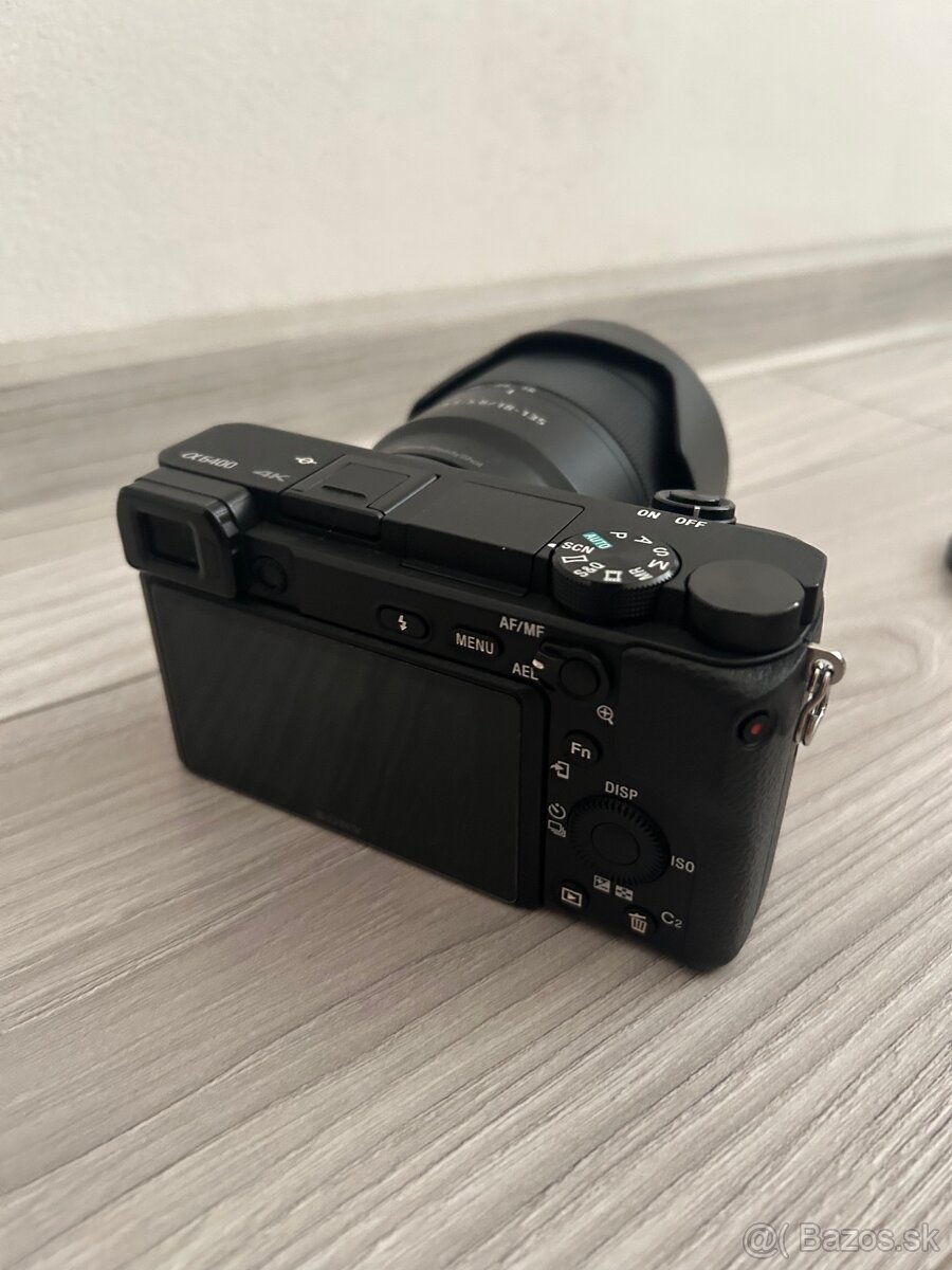 Sony Alpha A6400 + 18-135mm OSS - 2
