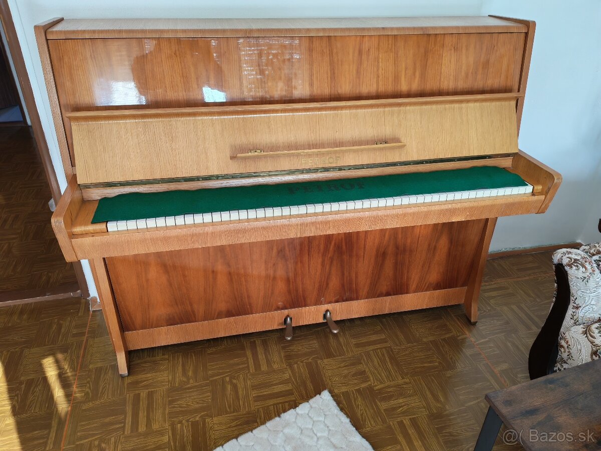 Nepremeškajte Petrof dovoz celá SR - 2