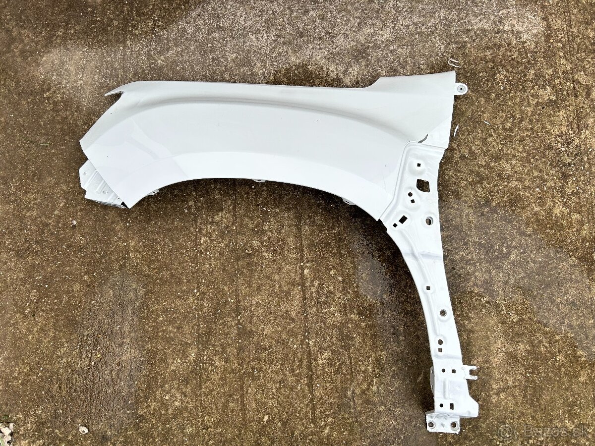 Dacia Duster II. 17- lavy predny blatnik predok - 2