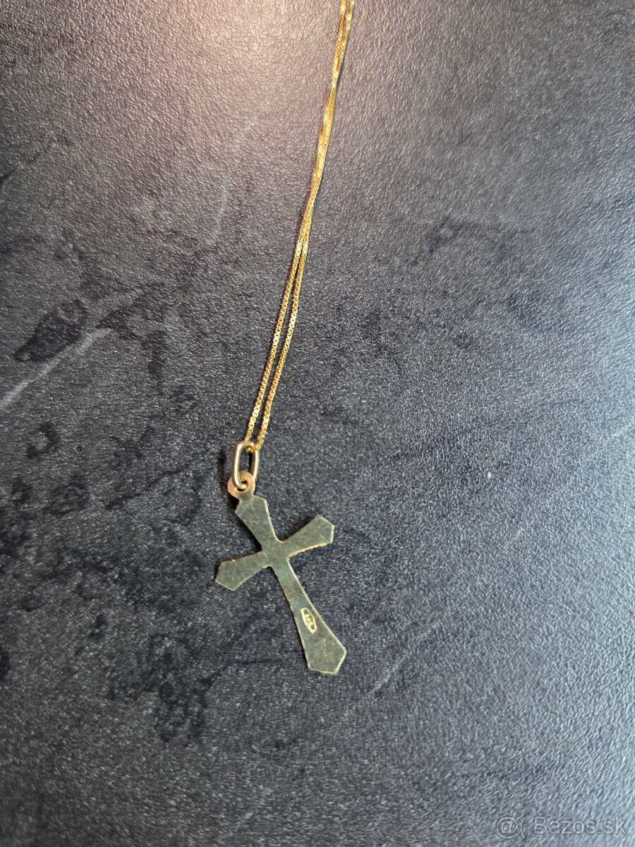 retiazka so zlatym krizikom - 2