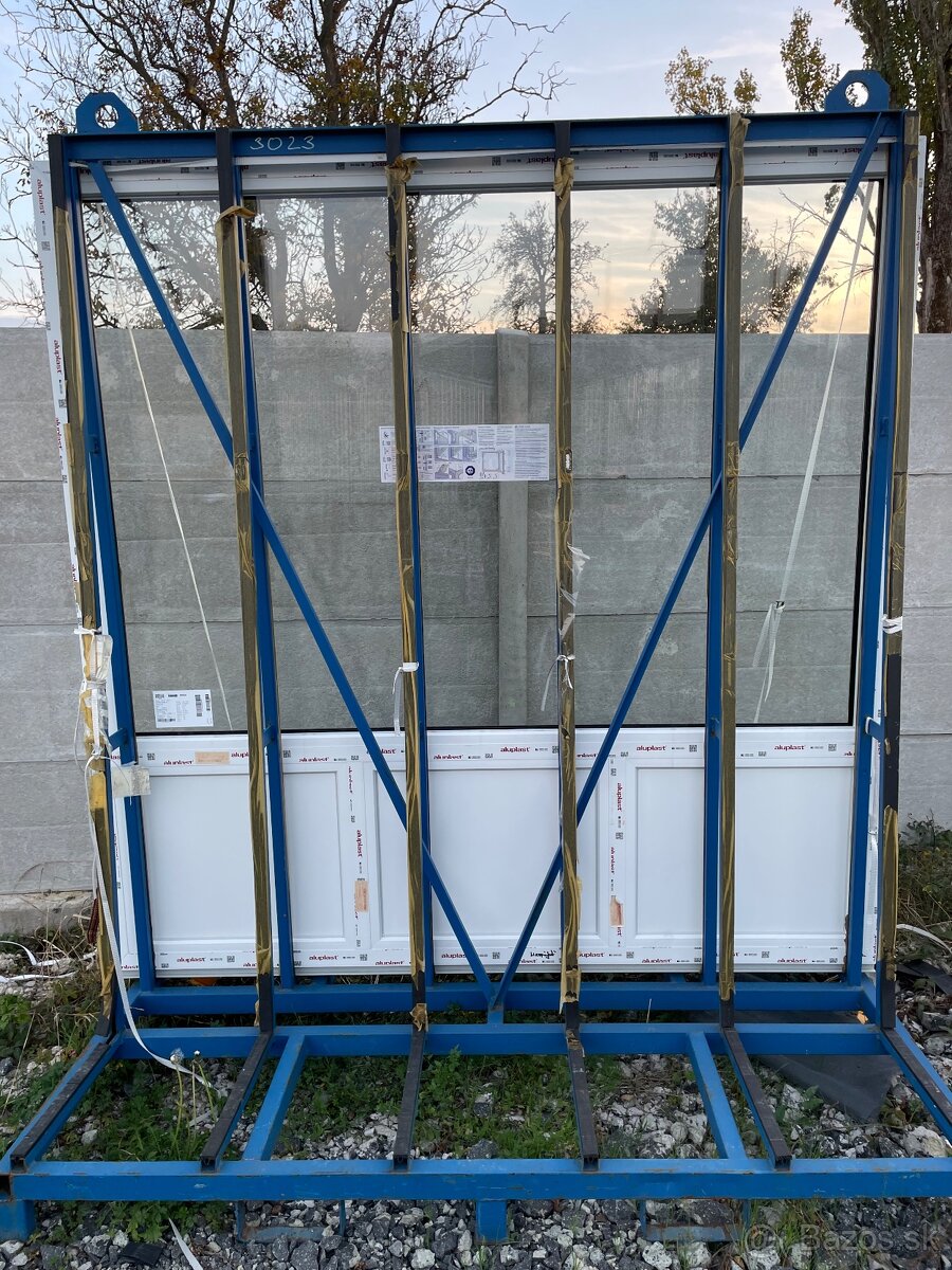 Okno Slovaktual 206x205 - 2