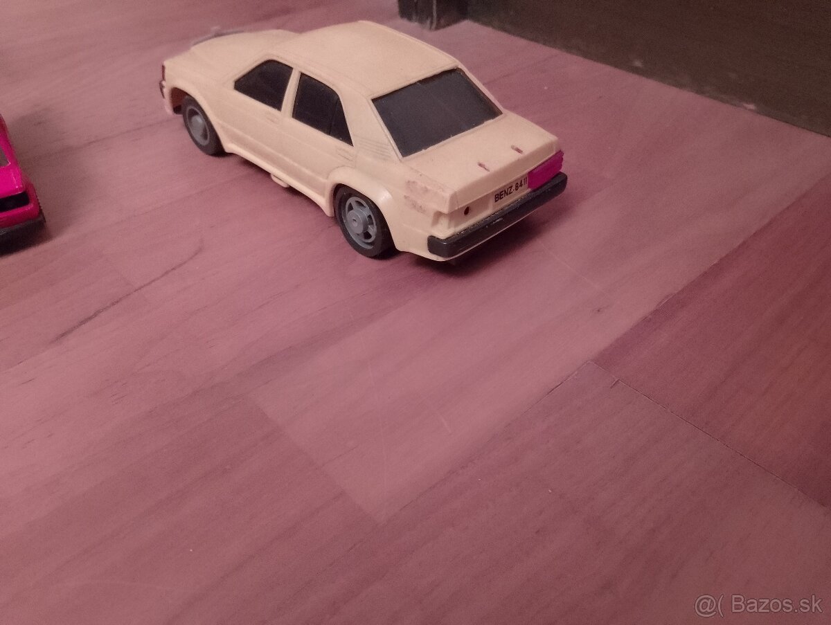 Predám staré autíčka hračky - 2