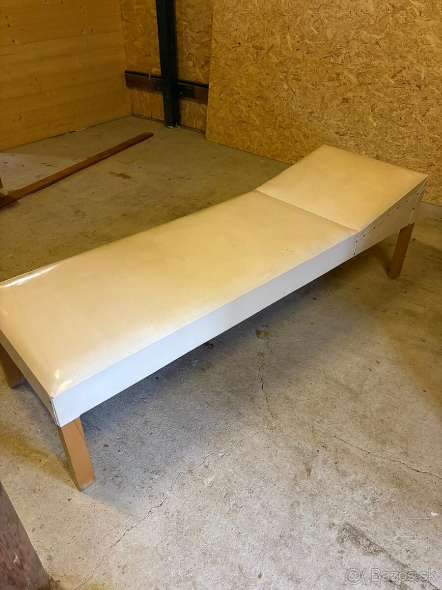 Masážne a lekárske lehátko - 2