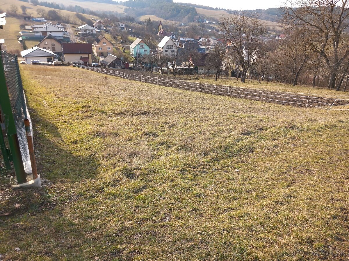 Pozemok s krásnym výhľadom - 2