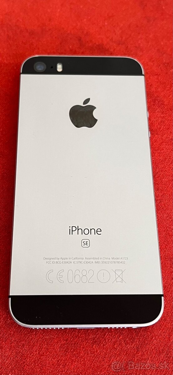 Predám iPhone SE - 2
