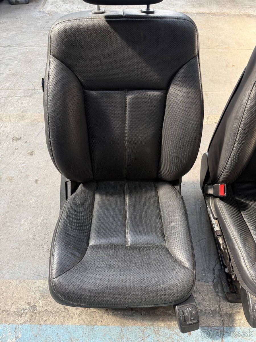 Sedadla Mercedes-Benz GL X164 predfacelift - 2