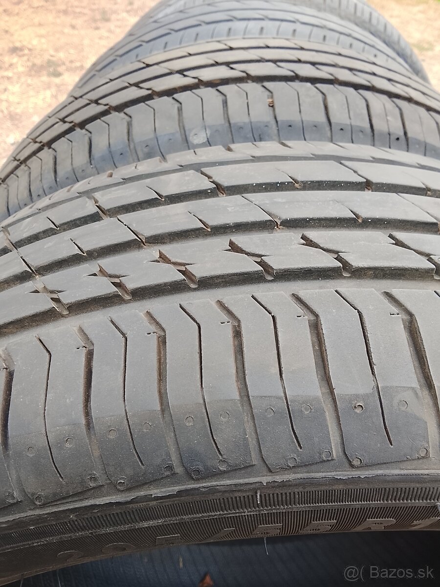 Predám letné pneu 205/55r16. 5/7mm - 2