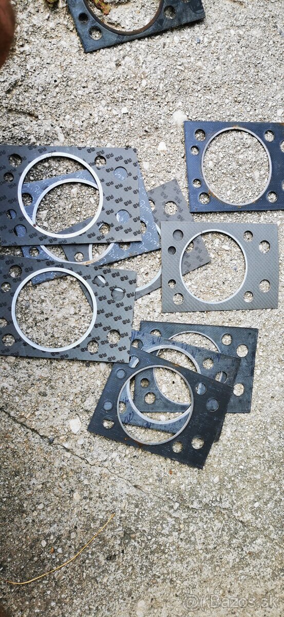 Tesnenia pod hlavy valcov Zetor - 2