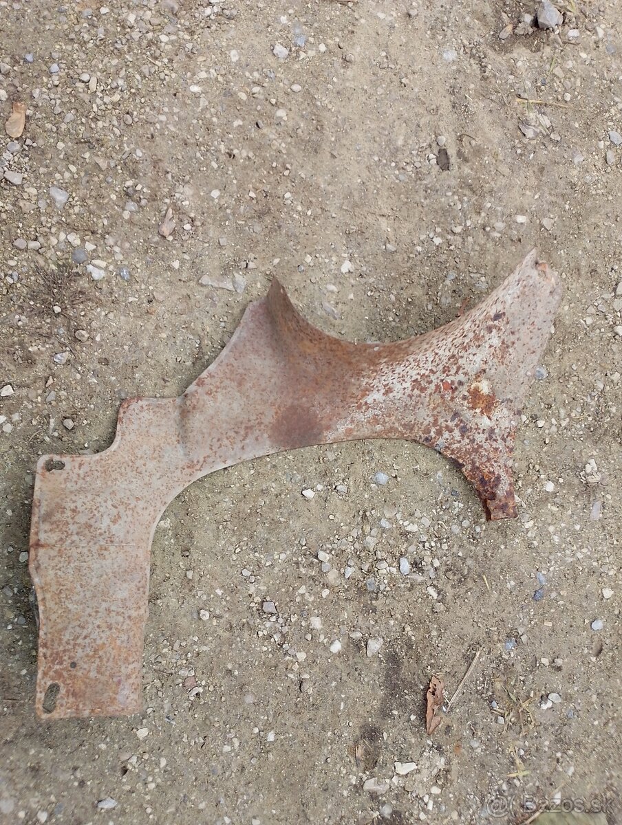 Predám podsedlový plech na trojdielne plechy - 2