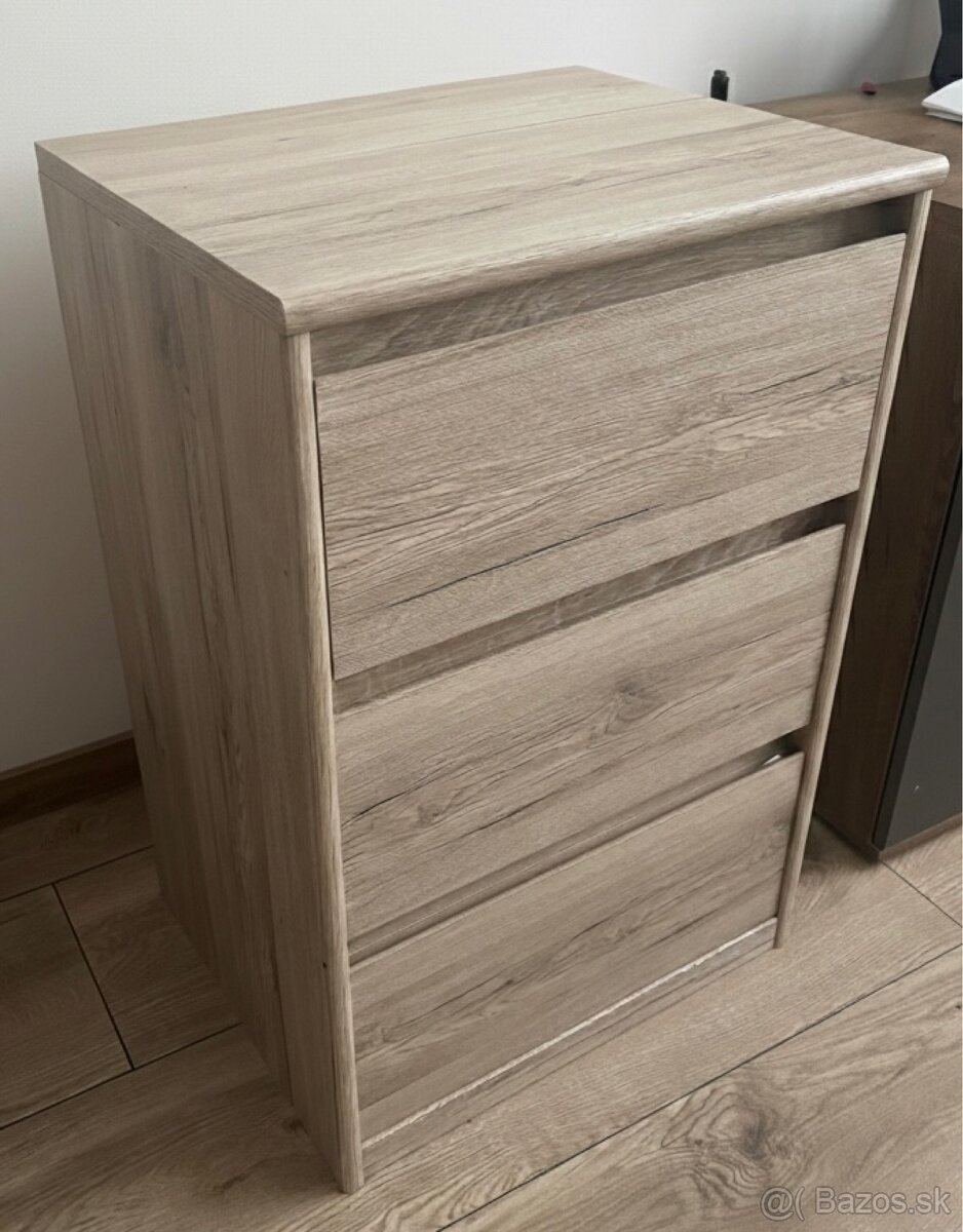 Komoda - 2