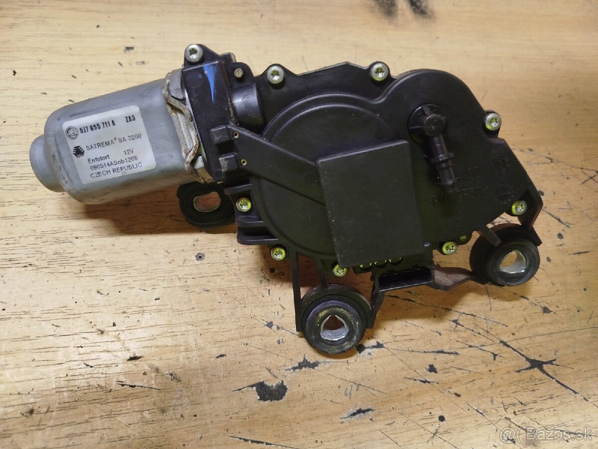 Motorček zadného stierače Golf 4 - 2