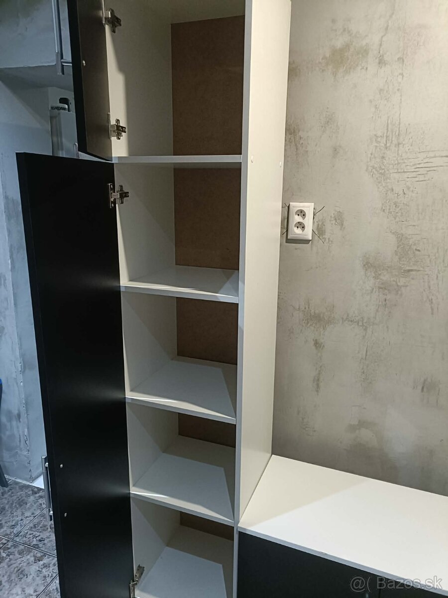 Skrine do chodby - 2