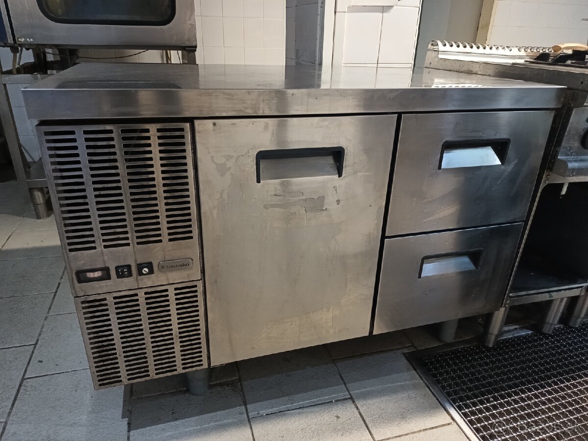 Chladiaci pracovný stôl - 2