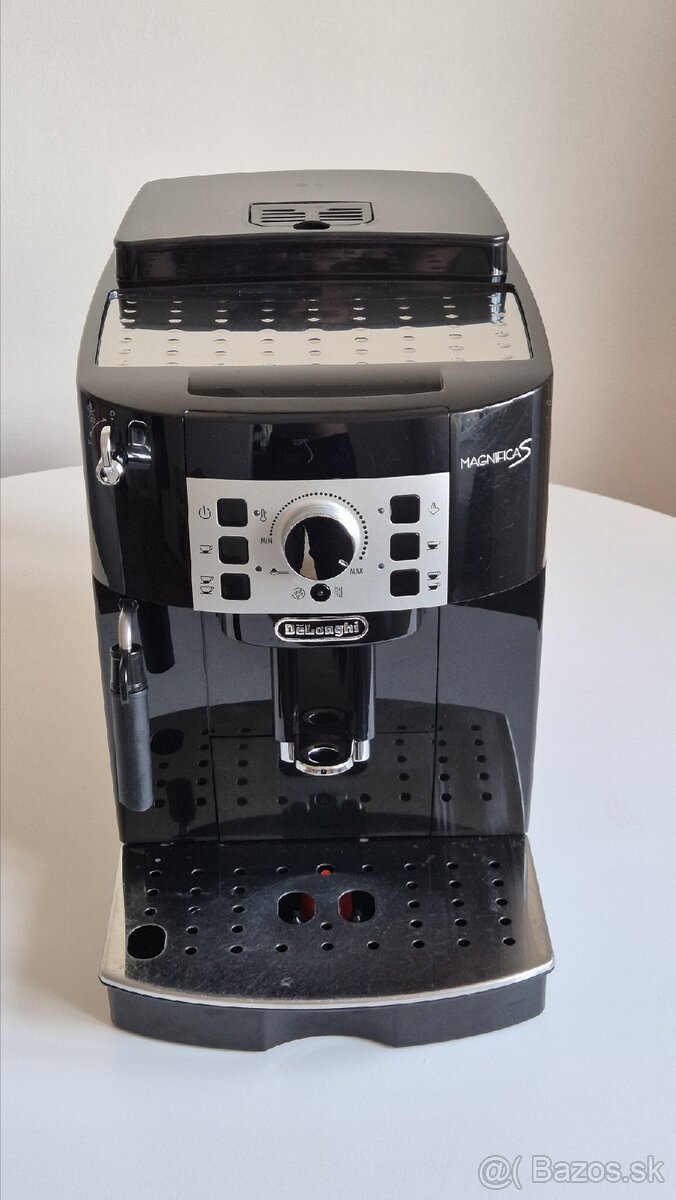 Kávovar DeLonghi Magnifica S - 2