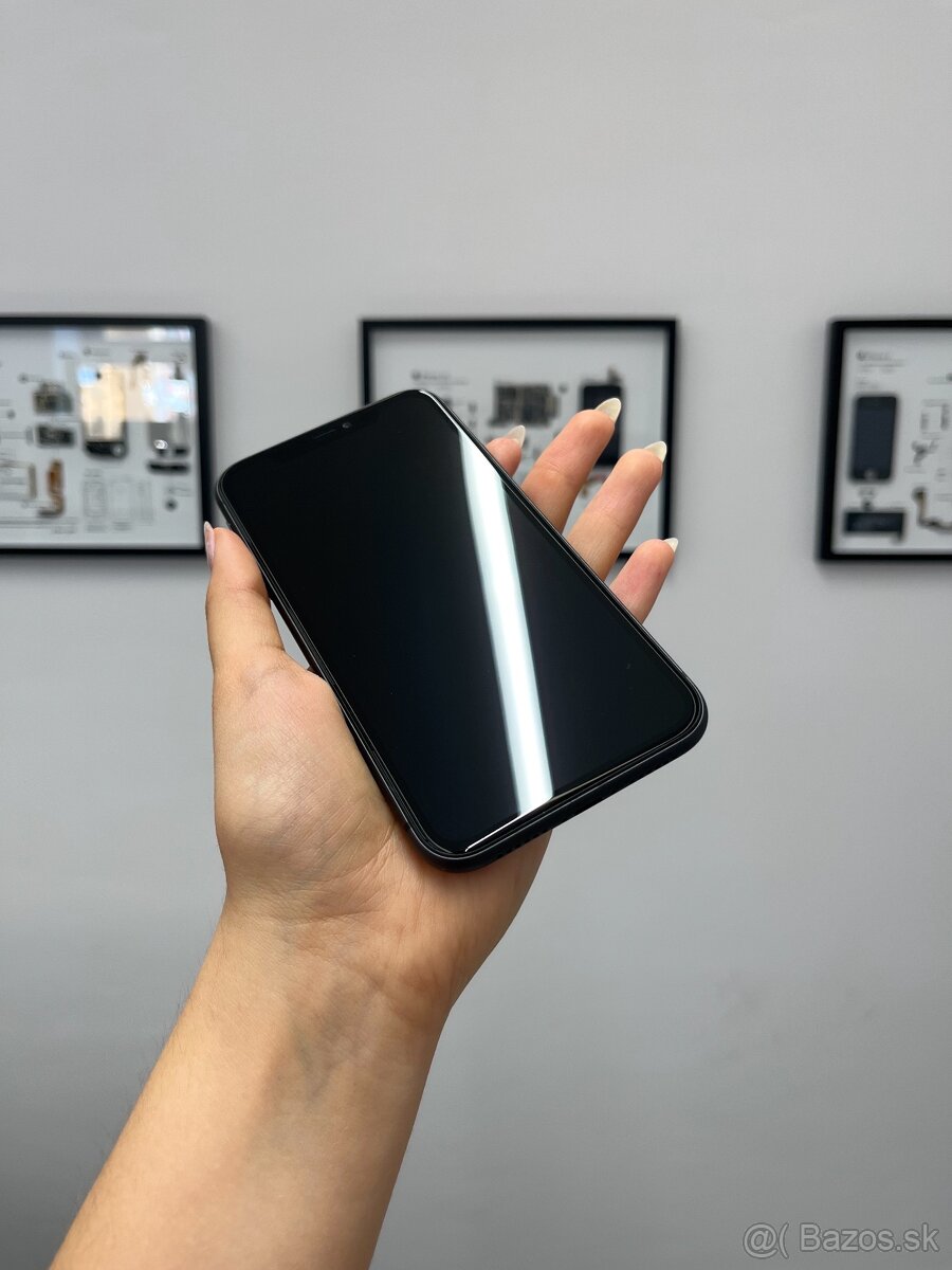 Apple iPhone 11 64GB Black - 2