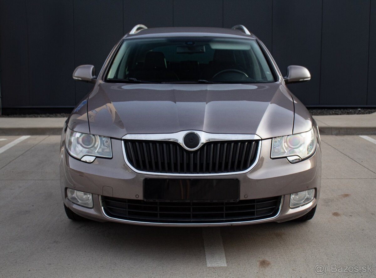 Škoda superb 2.0 TDI Elegance - 2