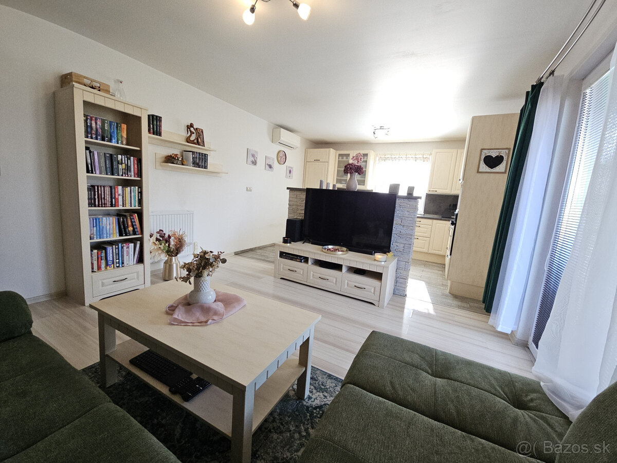 Samostatne stojaci nízkoenergetický 4 izbový bungalov v Most - 2