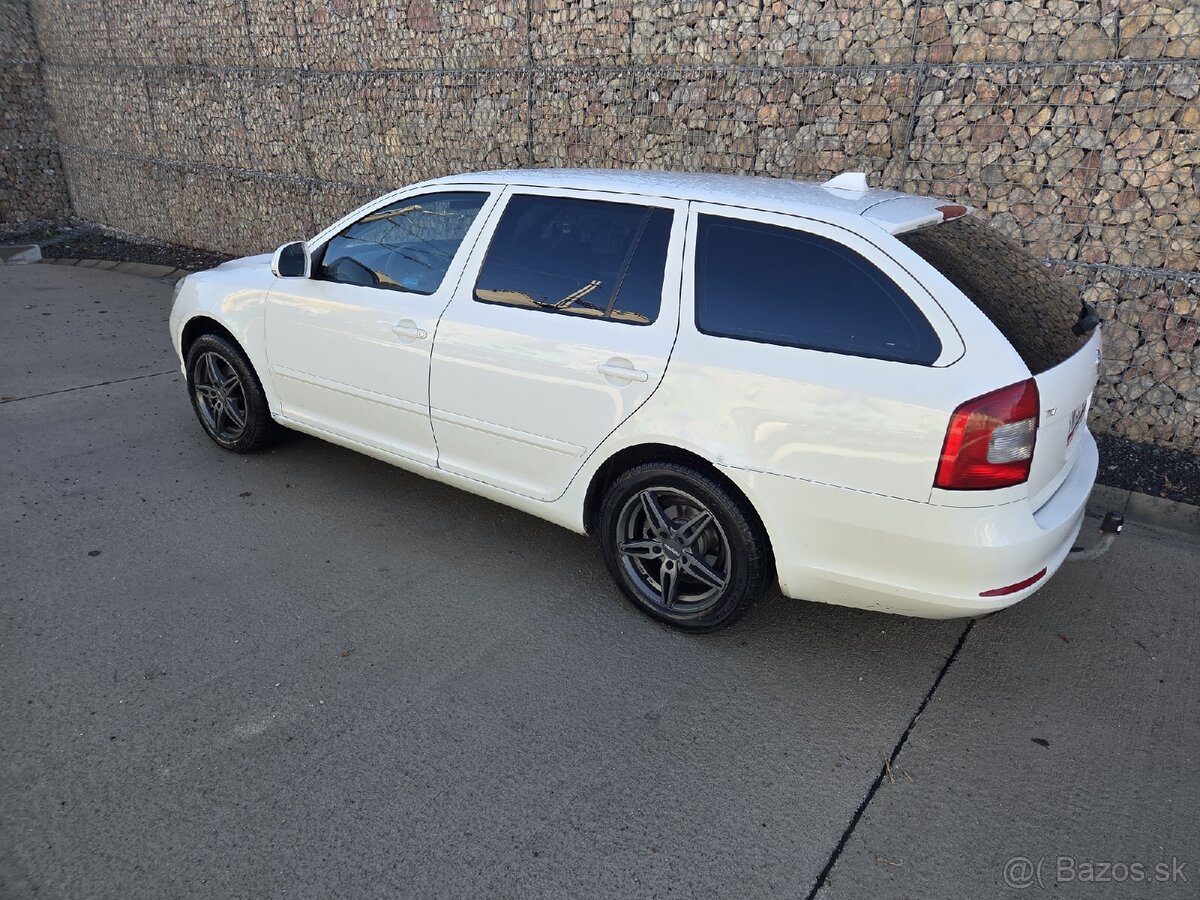 Škoda Octavia 2 facelift 1.6 TDI (77kw) - 2
