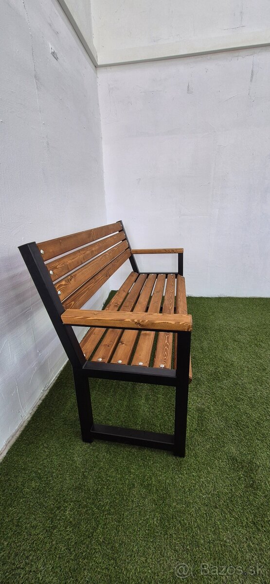 Zahradna lavička - 2