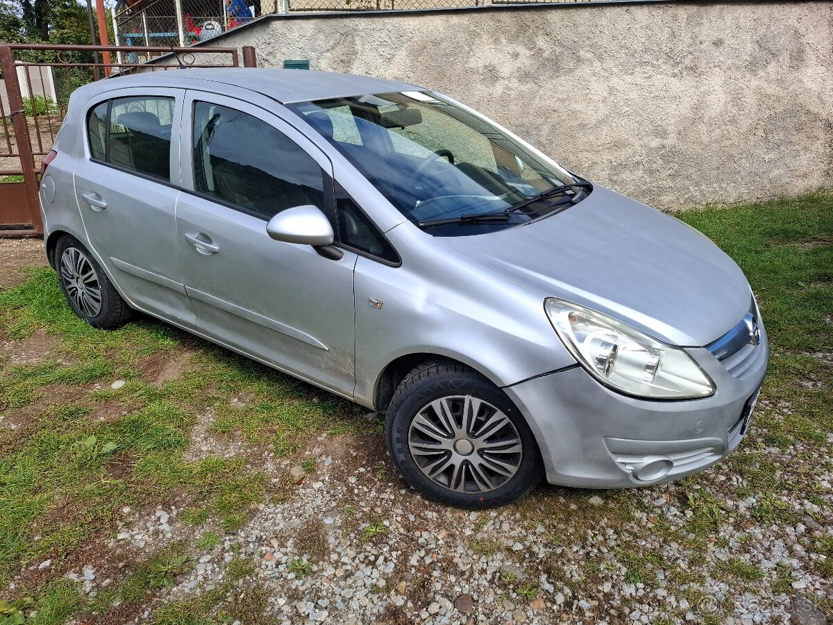 Opel corsa D 1,0i44kw r.v 2007 ,SR - 2