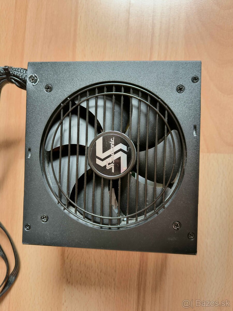 Seasonic Focus GM-650 Semi-Modular 80 PLUS Gold - 2