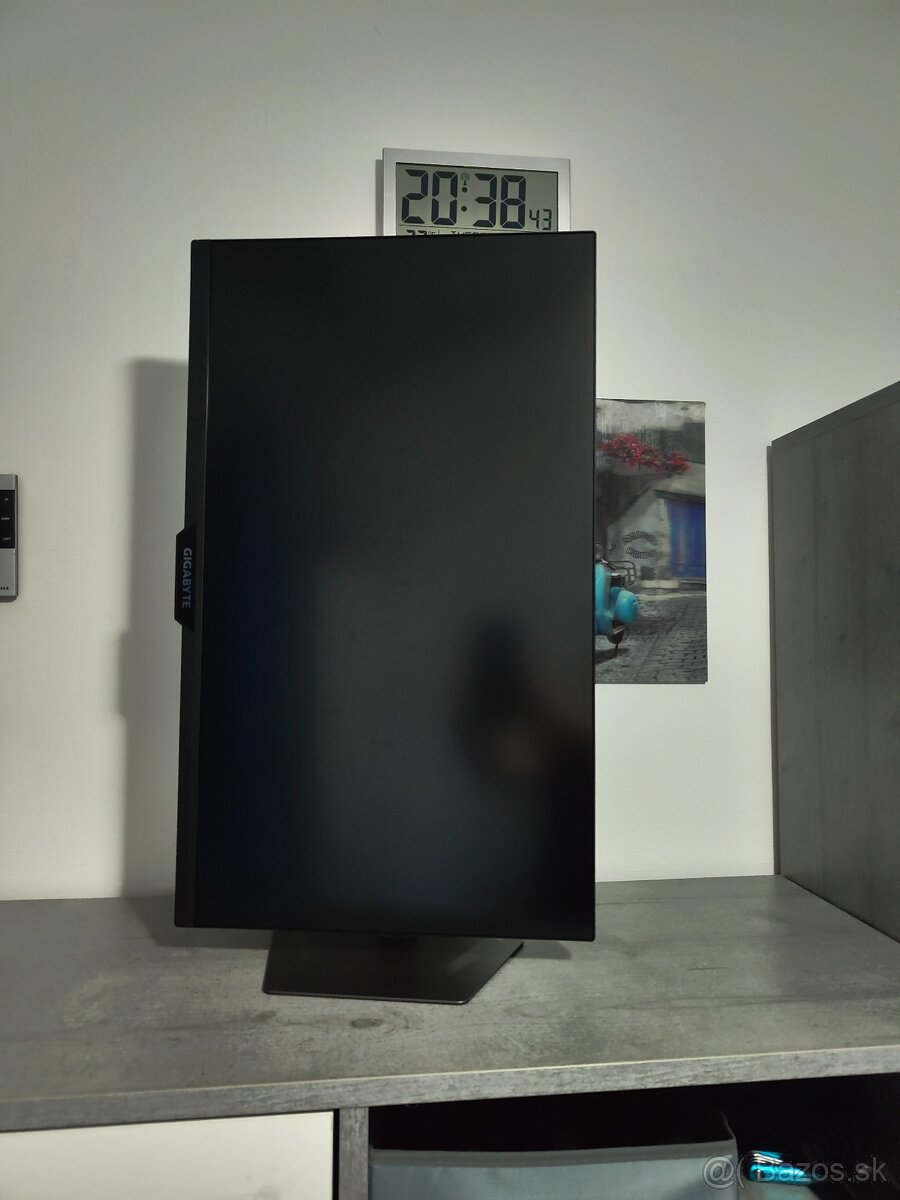 27" Gigabyte M27UP - 2