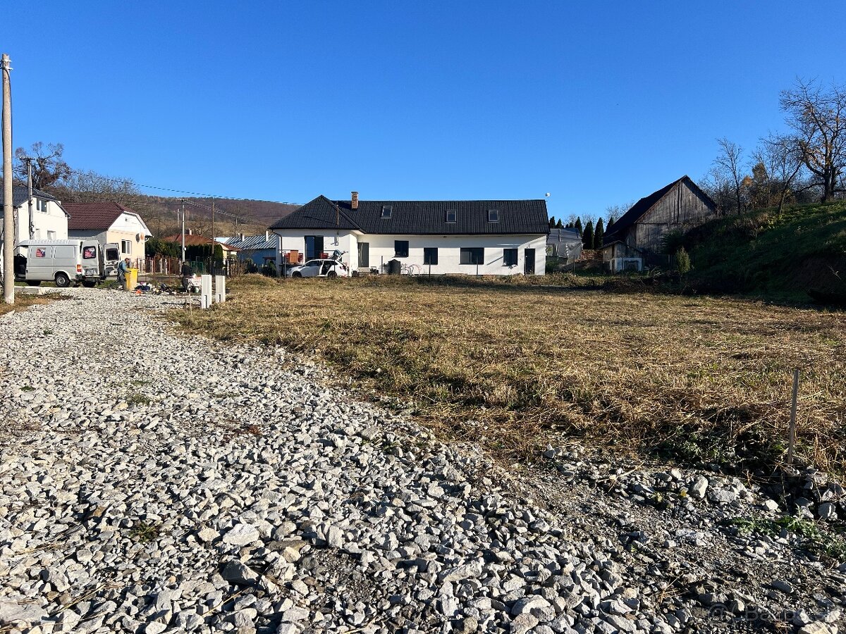 Ďurďoš, 3x st.pozemok s Is - 2