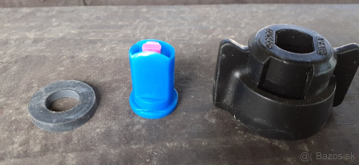 Tryska k postřikovači Dvoušterbinová injektorová -modrá03 - 2