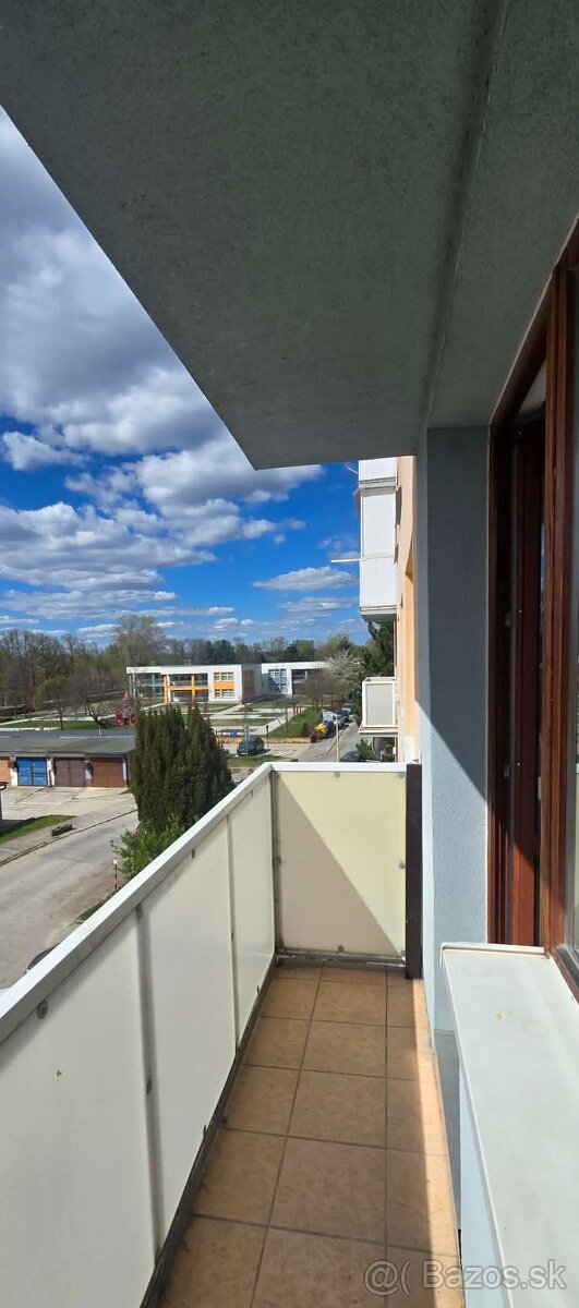 Predám zrekonštruovanú garsónku s loggiou - 2