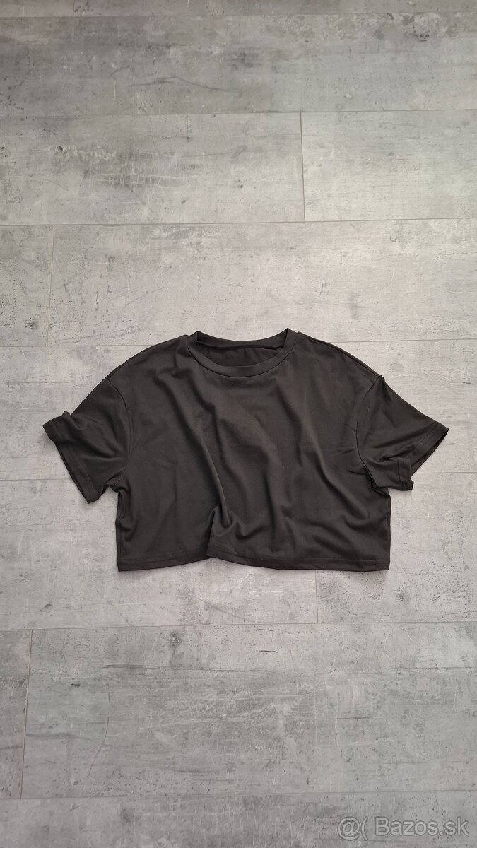 Cierne crop oversize tricko - 2