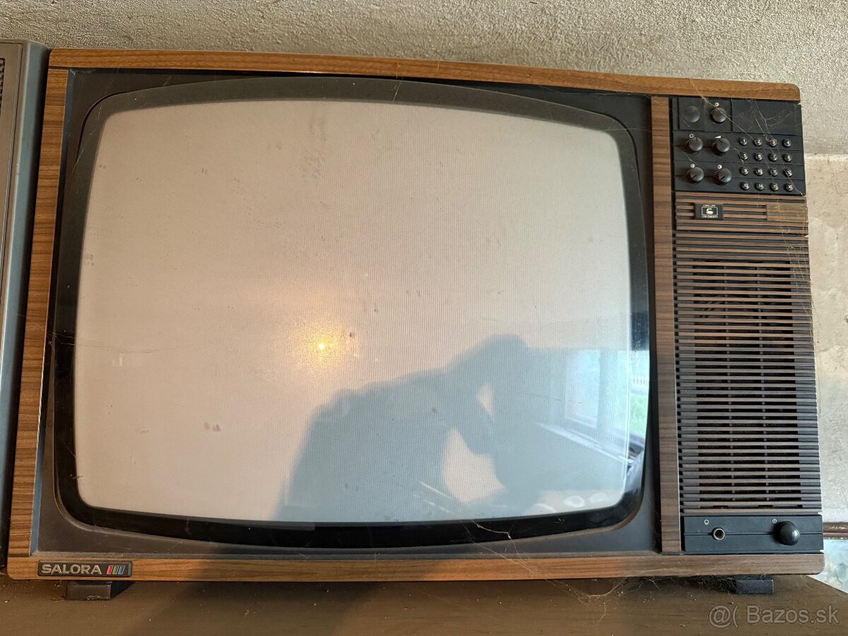 Predám staré televízory - 2