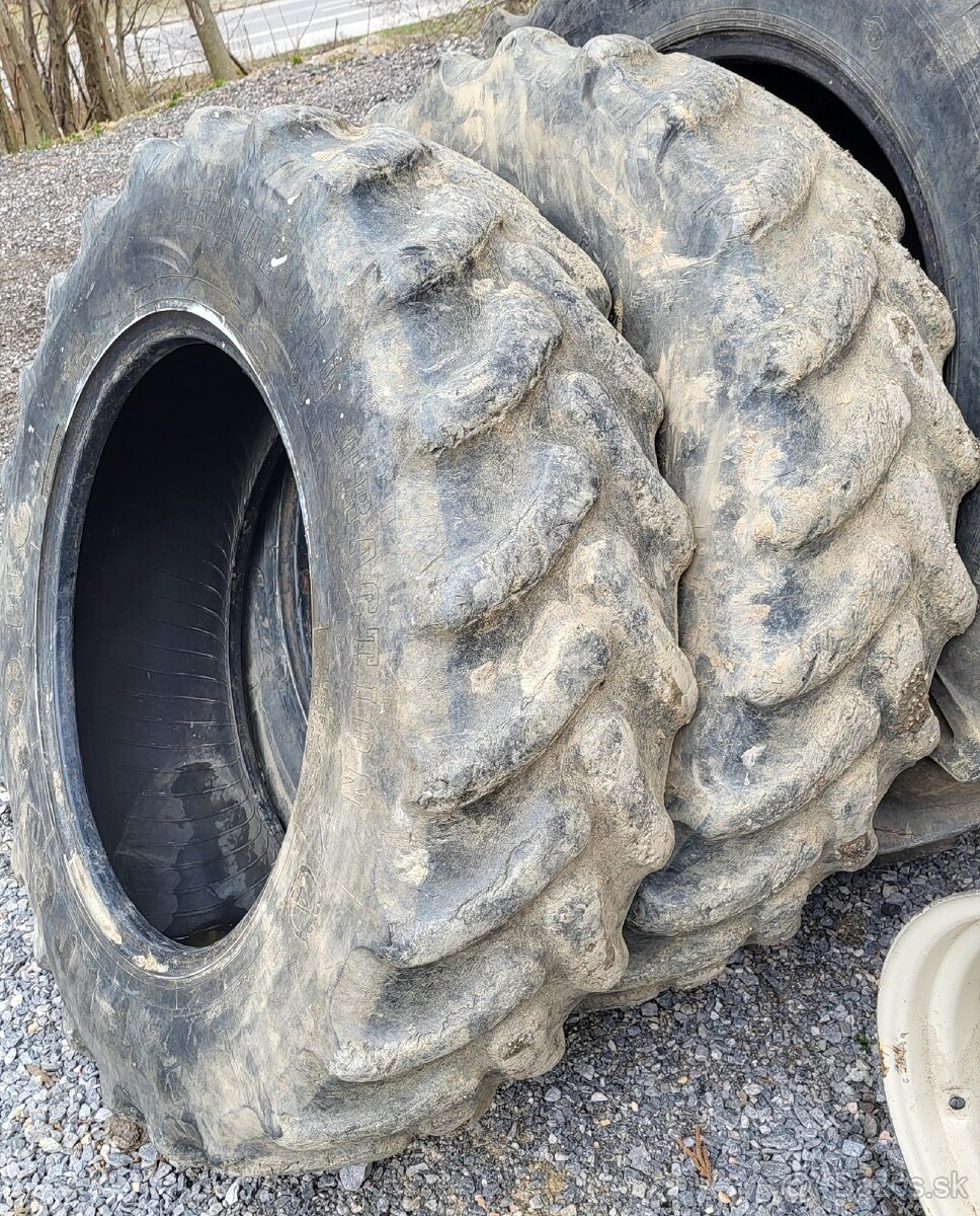 Predam pneumatiky 13.6 r 28 - 2