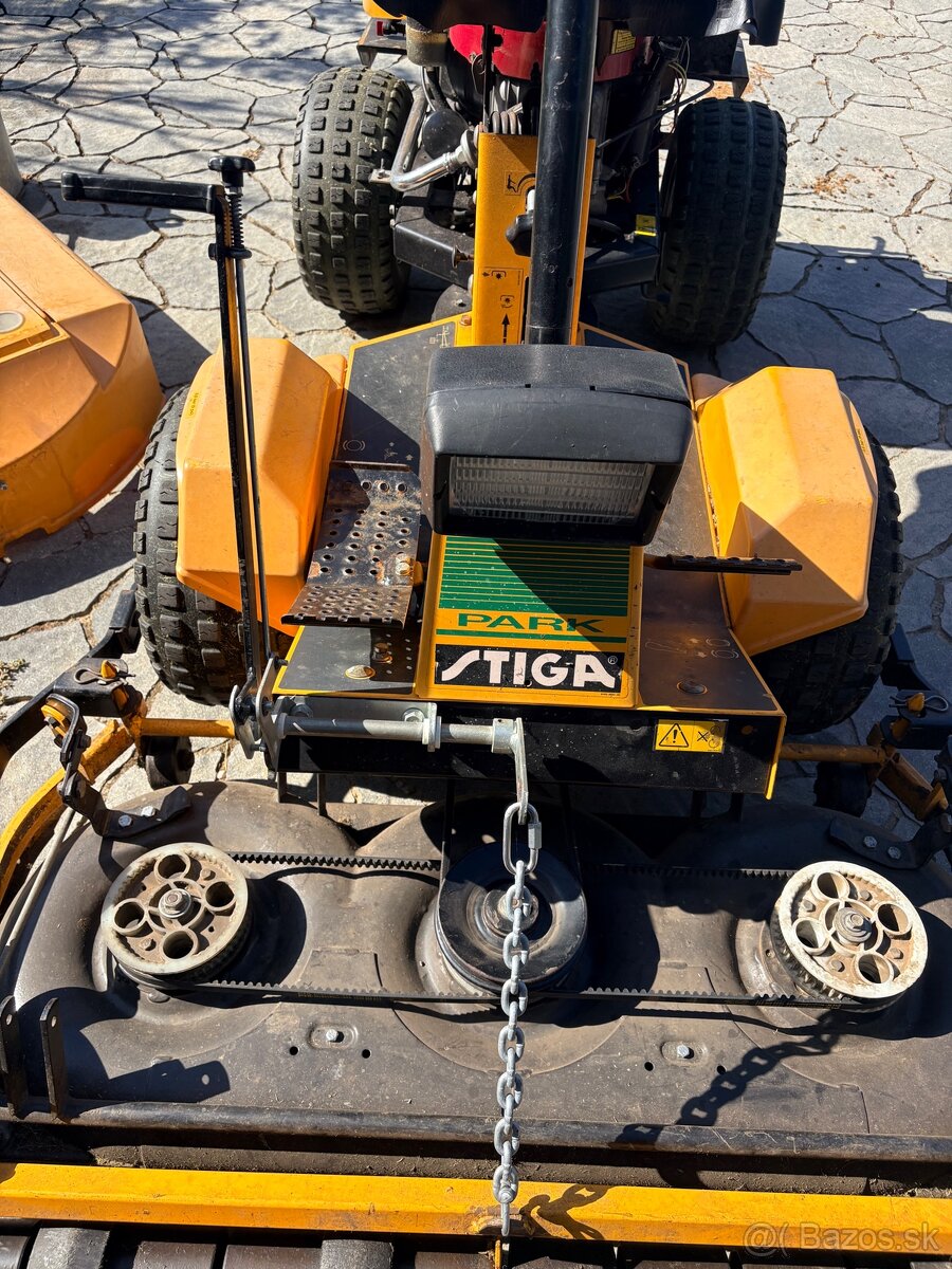 Traktorova kosacka Stiga park Pro - 2