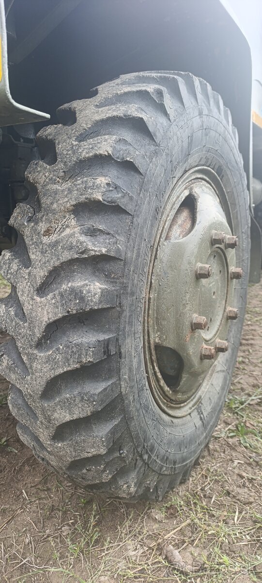 Pneu 8,25-20 v3s - 2