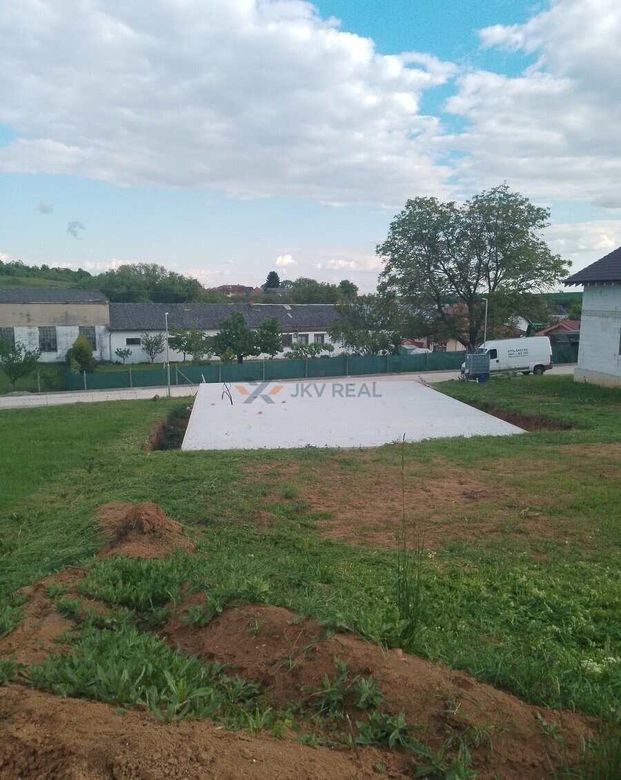 Stavebný pozemok - 2