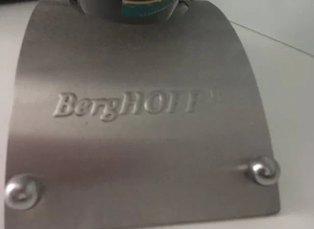 Stojan držiak na fľašu na víno - 2