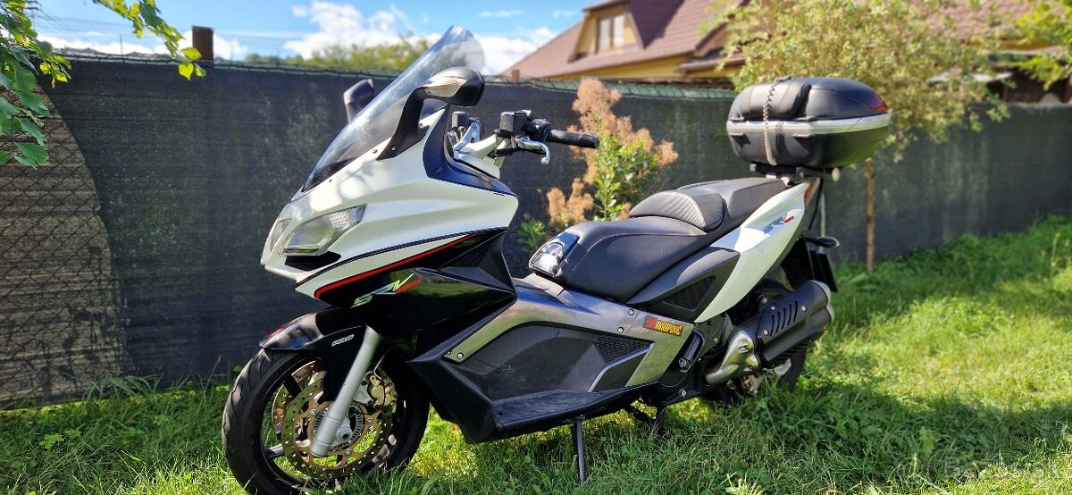Aprilia SRV 850 - 2