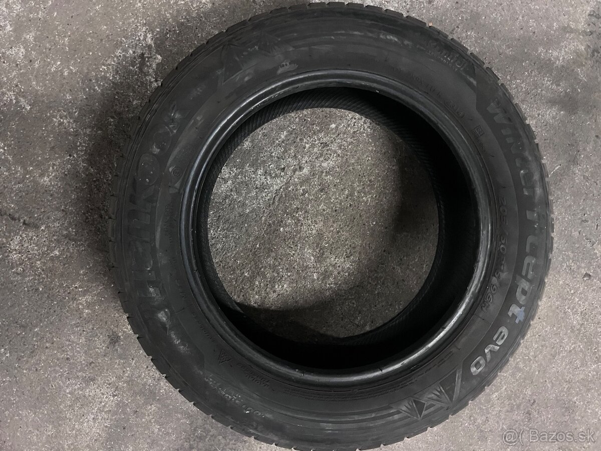 Zimne gumy 205/60 R16 - 2