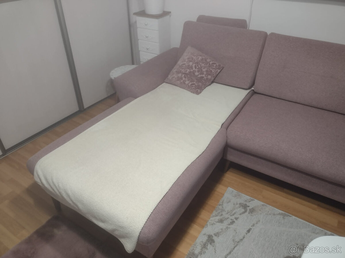 Zachovalá sedačka - 2